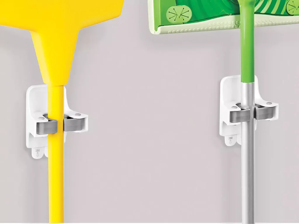 3M Command™ Broom Grippers
